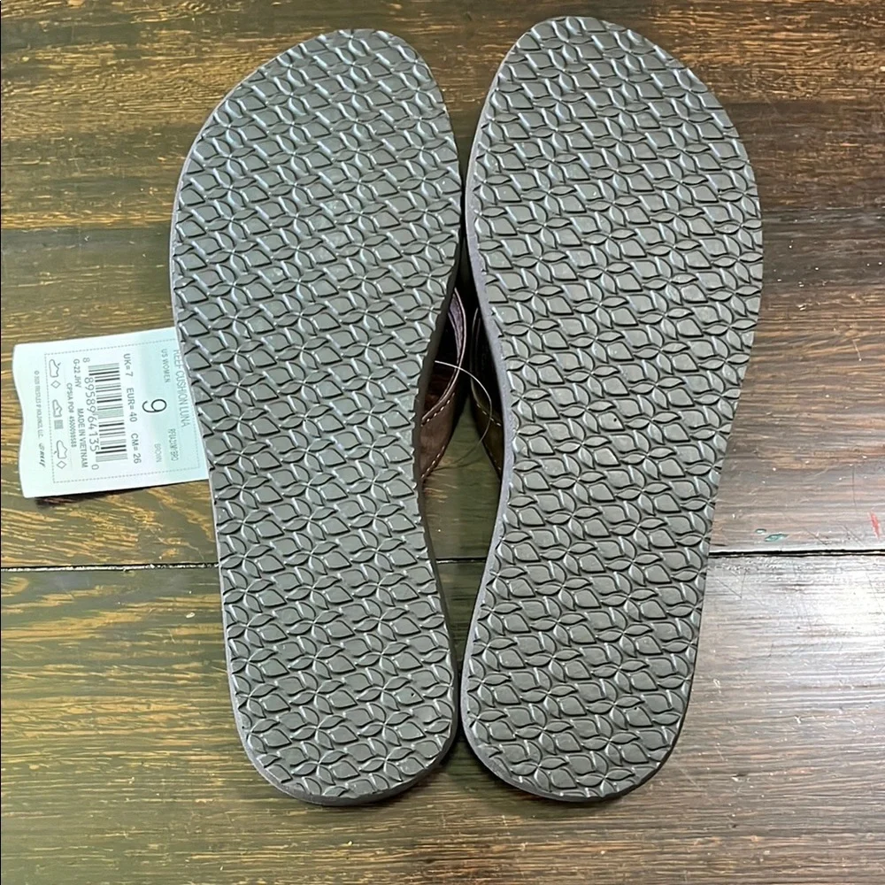 Reef Brown Sandals with Contoured Footbed - Picture 4 of 6